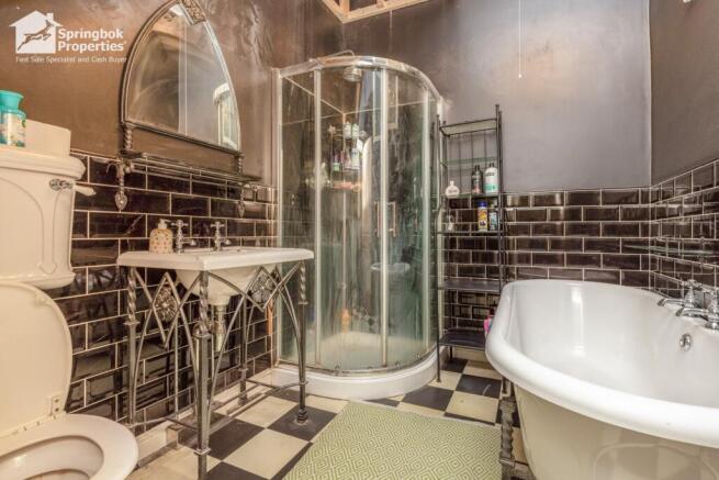 3 bed Terraced for sale Image 12
