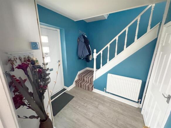 Hallway and stairs (1).jpg