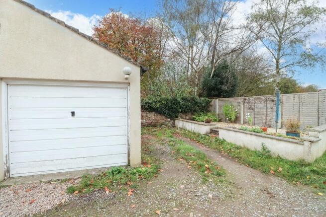 Garage & Parking