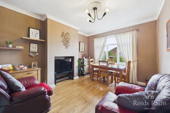 3 bed Semi-Detached for sale Image 4