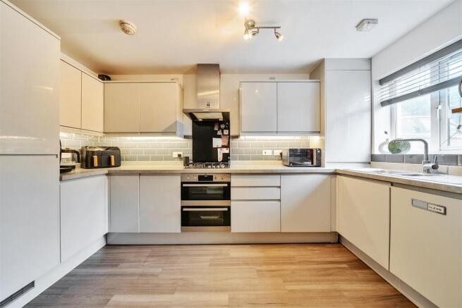Kitchen/Hall