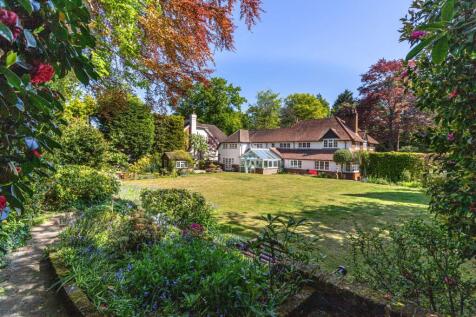 Avenue Road, Fleet, GU51