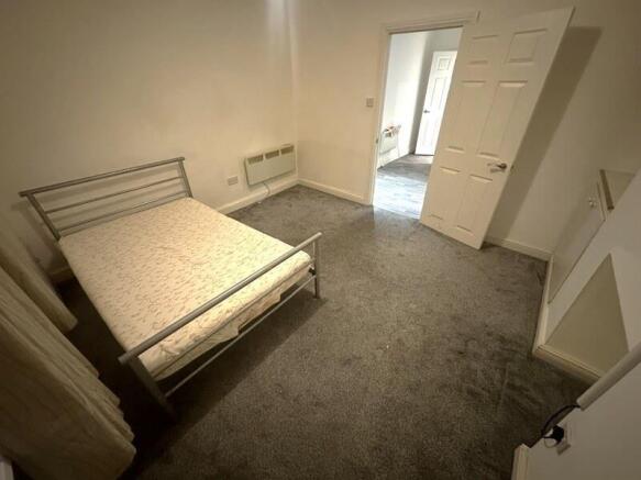 Studio flat to rent, Bertram Street