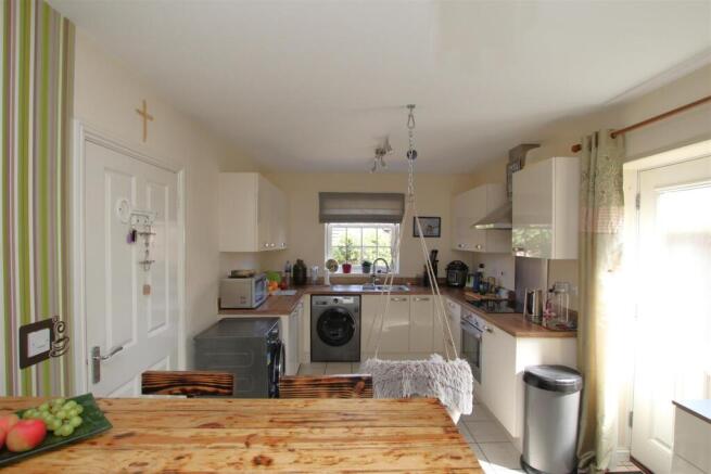 Kitchen & Breakfast Room.JPG