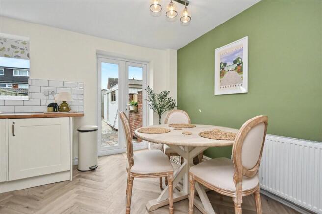 3 bed Semi-Detached for sale Image 4