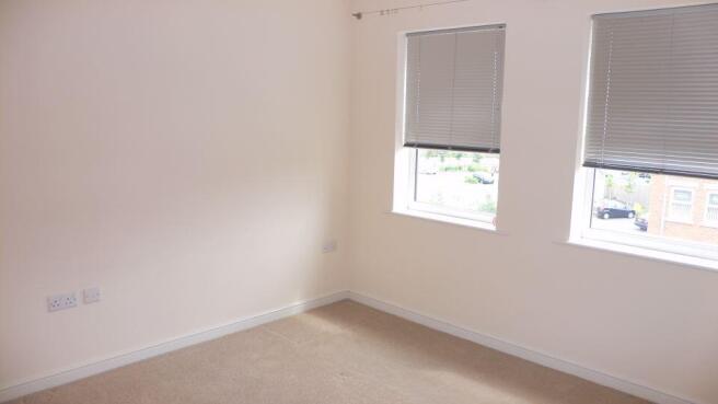 2 bed Apartment to rent Image 4
