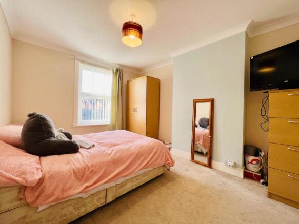 Bedroom2.jpeg
