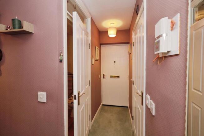 2 bed Retirement Property for sale Image 11