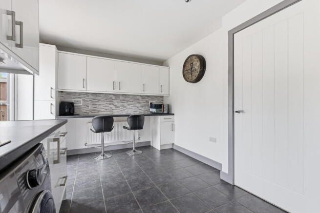 3 bed Terraced for sale Image 6