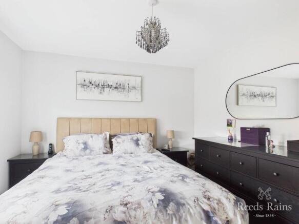 3 bed Semi-Detached for sale Image 9