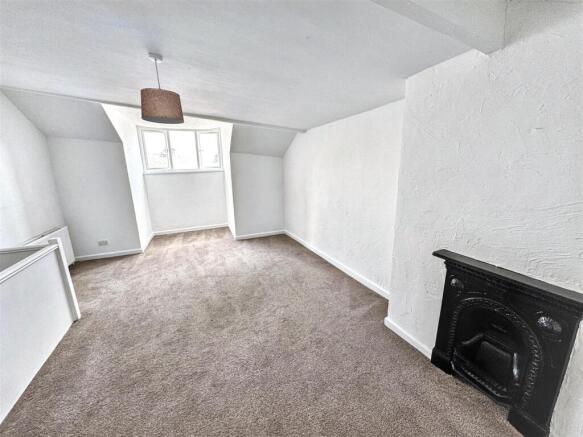2 bed Terraced to rent Image 8