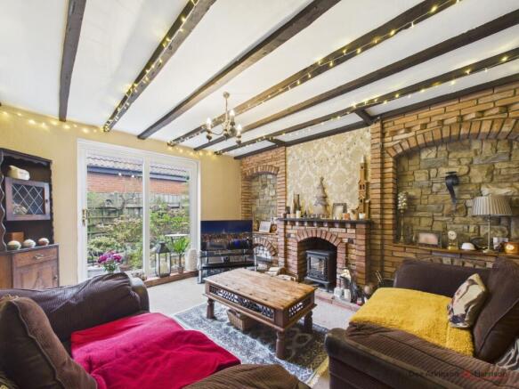 4 bed Detached for sale Image 10