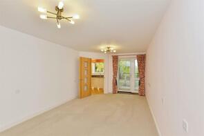 Flat 5, Elizabeth House, St Giles Mews, Milton Keynes MK11 1HT