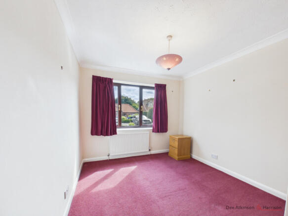4 bed Detached Bungalow for sale Image 10