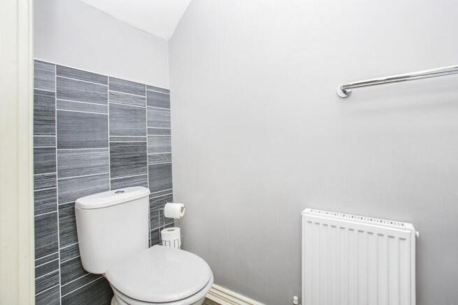 4 bed Semi-Detached for sale Image 8