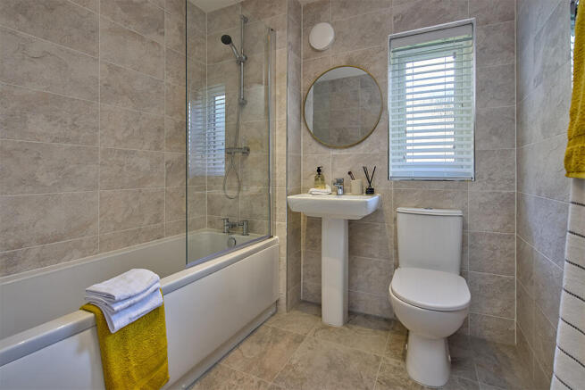 3 bed House for sale Image 8