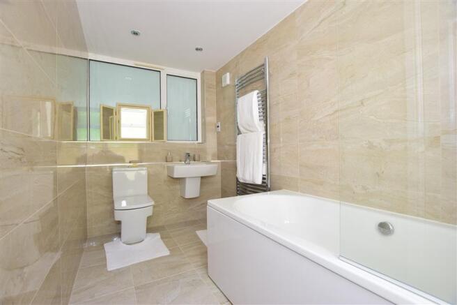 En-Suite Bathroom