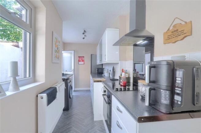 2 bed Terraced for sale Image 8