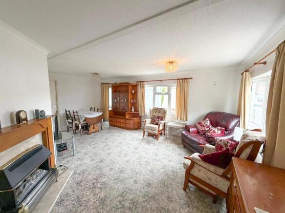 2 bed park home. Silsden