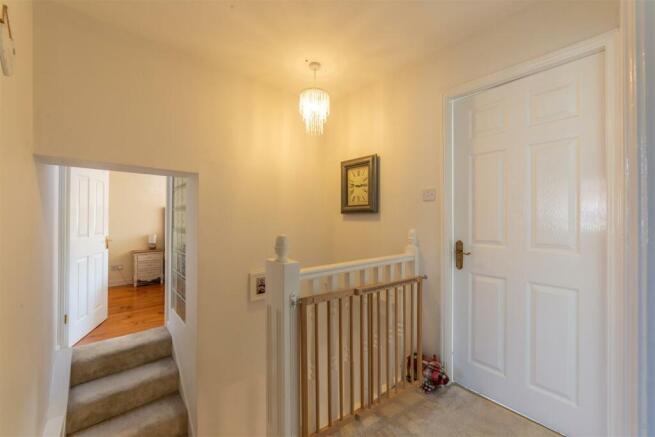 9 Juniper Crescent-8.jpg