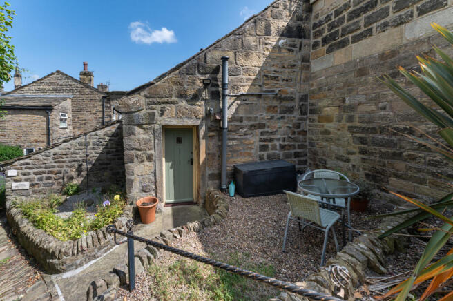 2 bed Terraced for sale Image 5