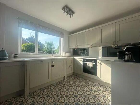 3 bed Detached for sale Image 8