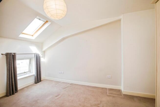 2 bed Apartment for sale Image 11