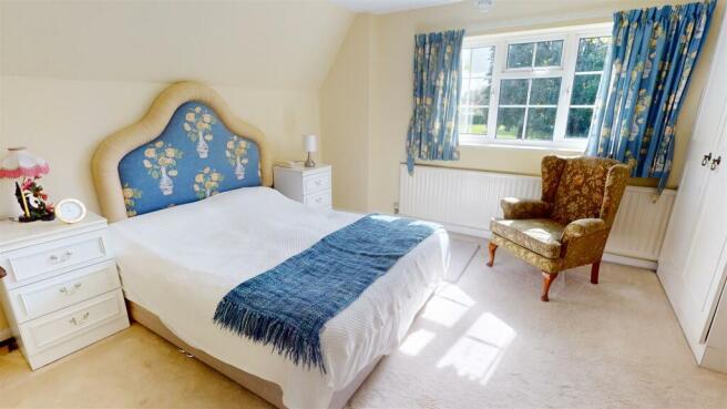 2-Manor-House-Close-
