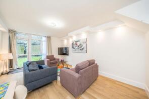 9, 272 Selway House, South Lambeth Road, London SW8 1UL