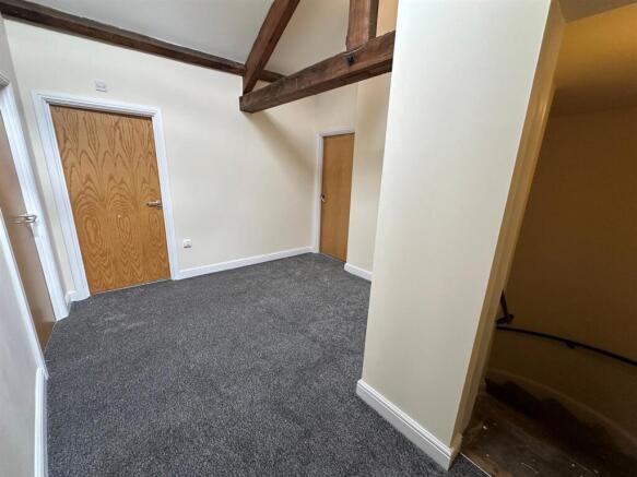 2 bed Apartment to rent Image 7