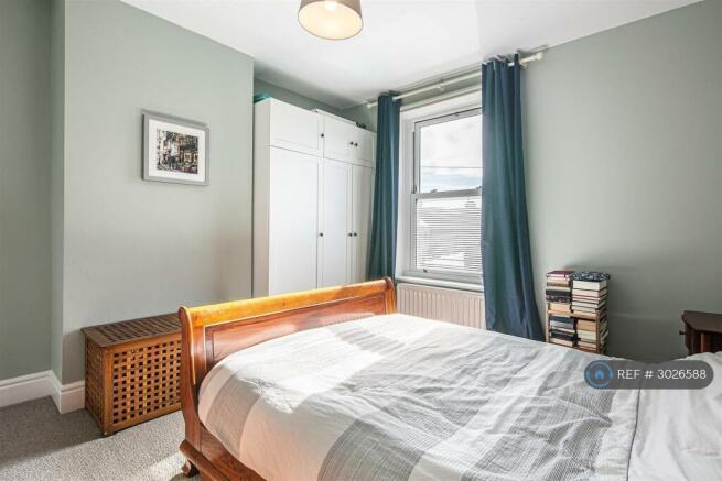 3 bed Terraced to rent Image 7