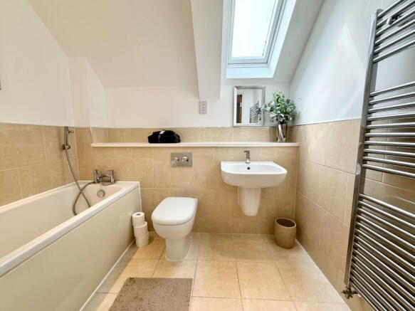 2 bed Apartment for sale Image 12