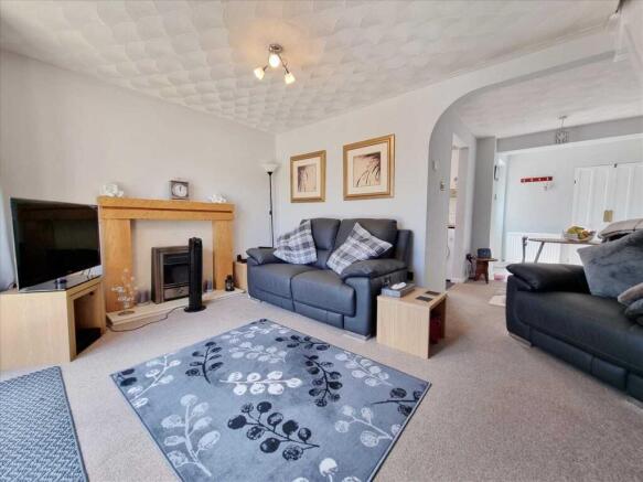 Dining Area: