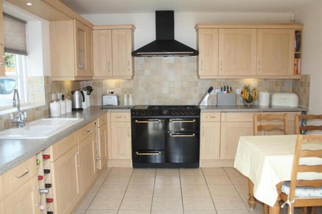 BREAKFAST KITCHEN
