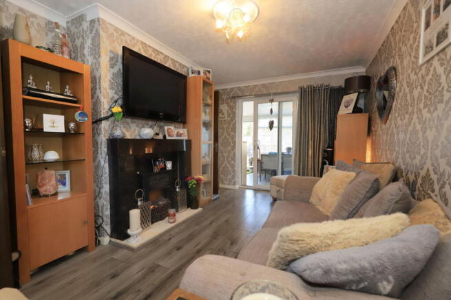 Parks Crescent, Essington, Wolverhampton, West Midlands,  WV11 2DE photo 3