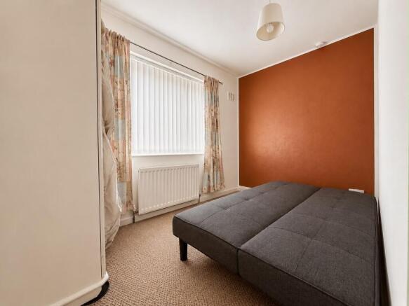 3 bed Semi-Detached to rent Image 8
