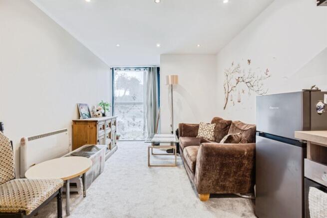 1 bed Ground Flat for sale Image 5