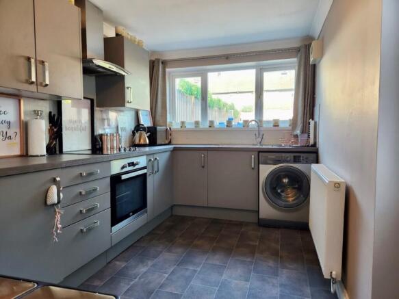 16 Skelmuir Rd  (5)