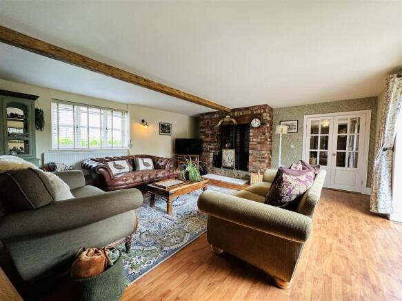5 bed Barn Conversion for sale Image 7