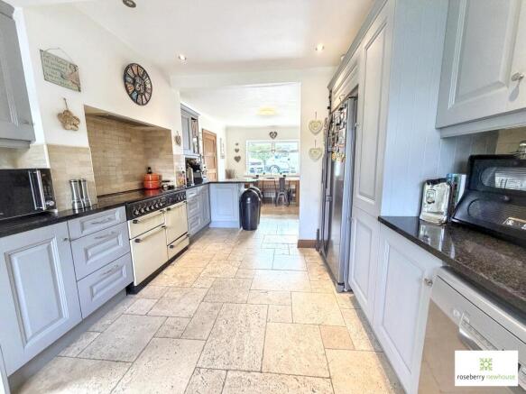 5 bed Bungalow for sale in middlesbrough
