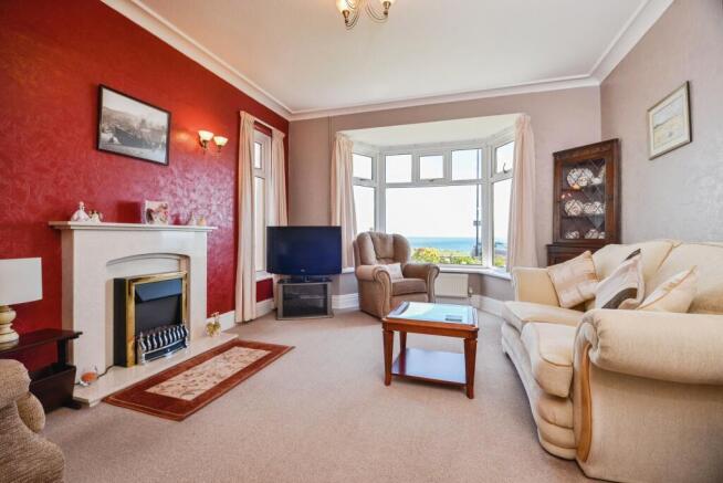 5 bed Detached for sale Image 4