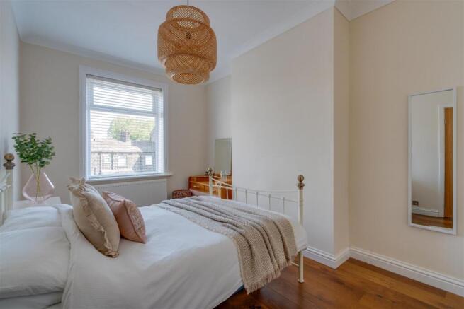 4 bed Terraced for sale Image 8