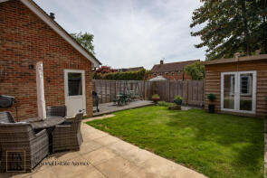 23, The Glade, Pulborough RH20 4GL