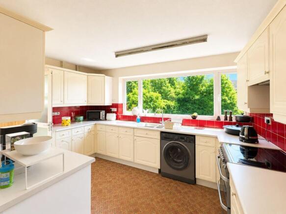 Darwin Close, Burntwood, WS7 9HP photo 4