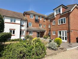 12, Danestream Court, Sea Road, Lymington SO41 0DA
