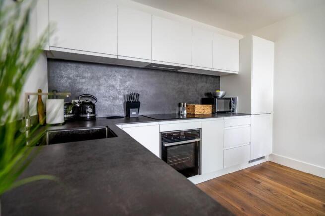 2 bed Apartment for sale Image 5