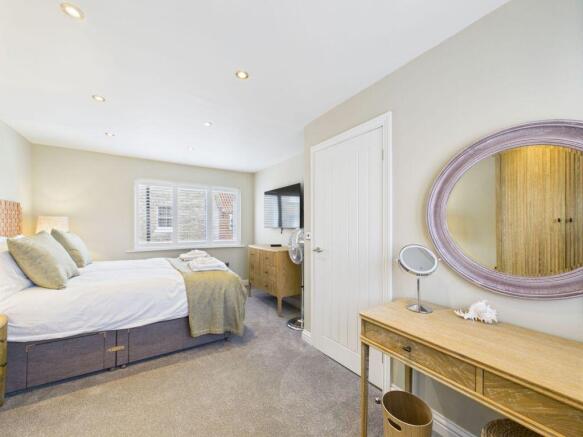 2 bed Apartment for sale Image 10