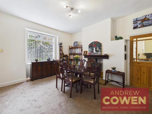 3 bed House for sale Image 9