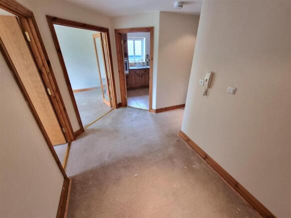 Hallway.jpg