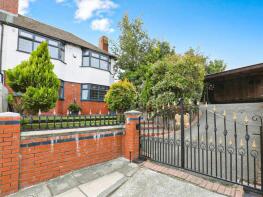 16, Felltor Close, Liverpool L25 6DP